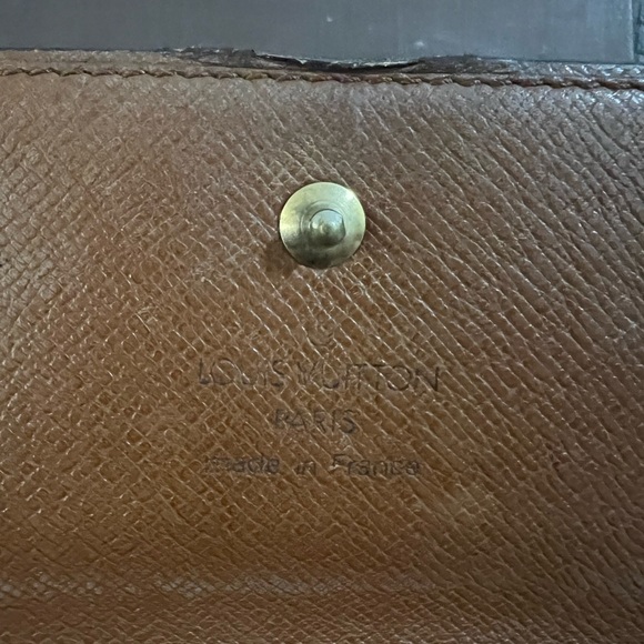 Preloved Louis Vuitton monogram wallet w/ dust bag and box - Picture 11 of 15